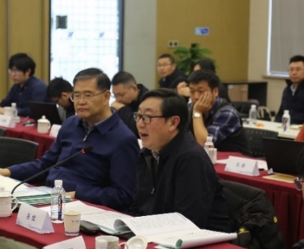 易斌副會(huì)長(zhǎng)講話(huà).jpg